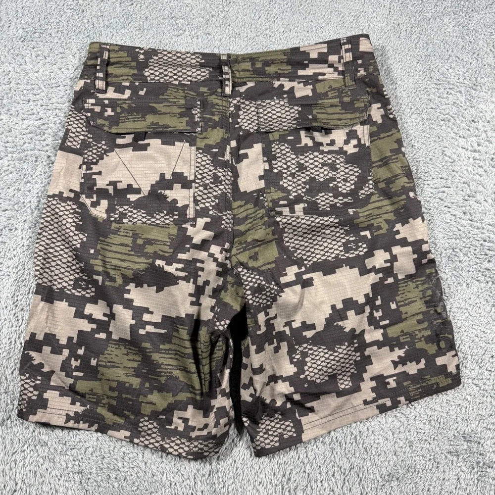 AFTCO Fishing Shorts Mens 30 Camo Digital Snakeskin Ripstop Cargo Plier Pocket